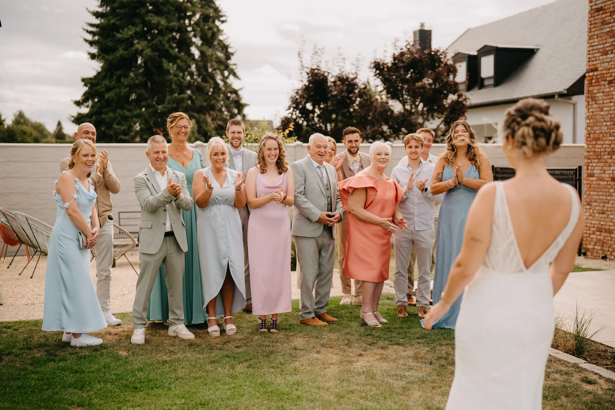Familie en vrienden op de bruiloft
