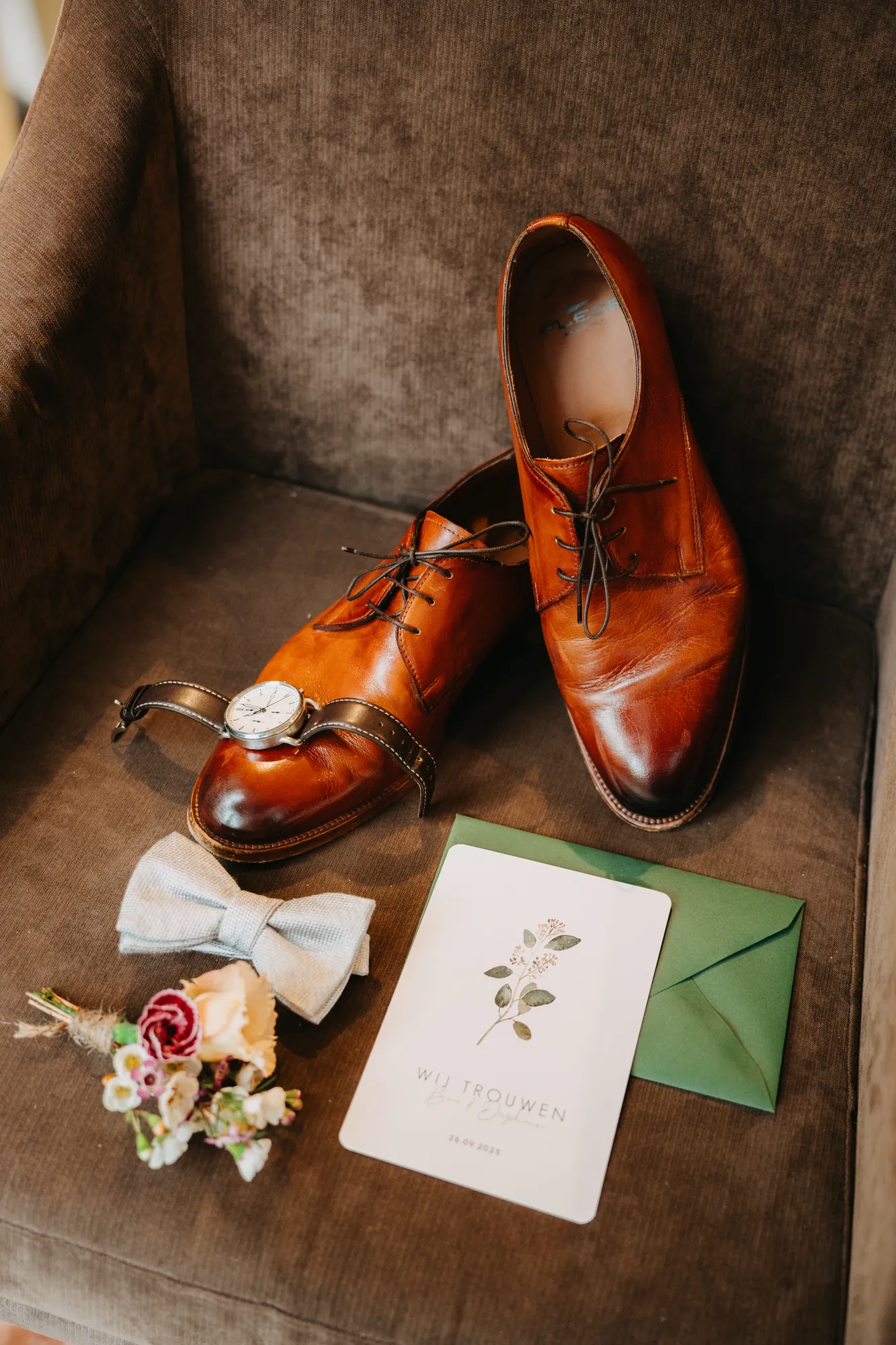 Trouwdetails: ringen, bloemen en decoratie – trouwfotografie Storytales (6)