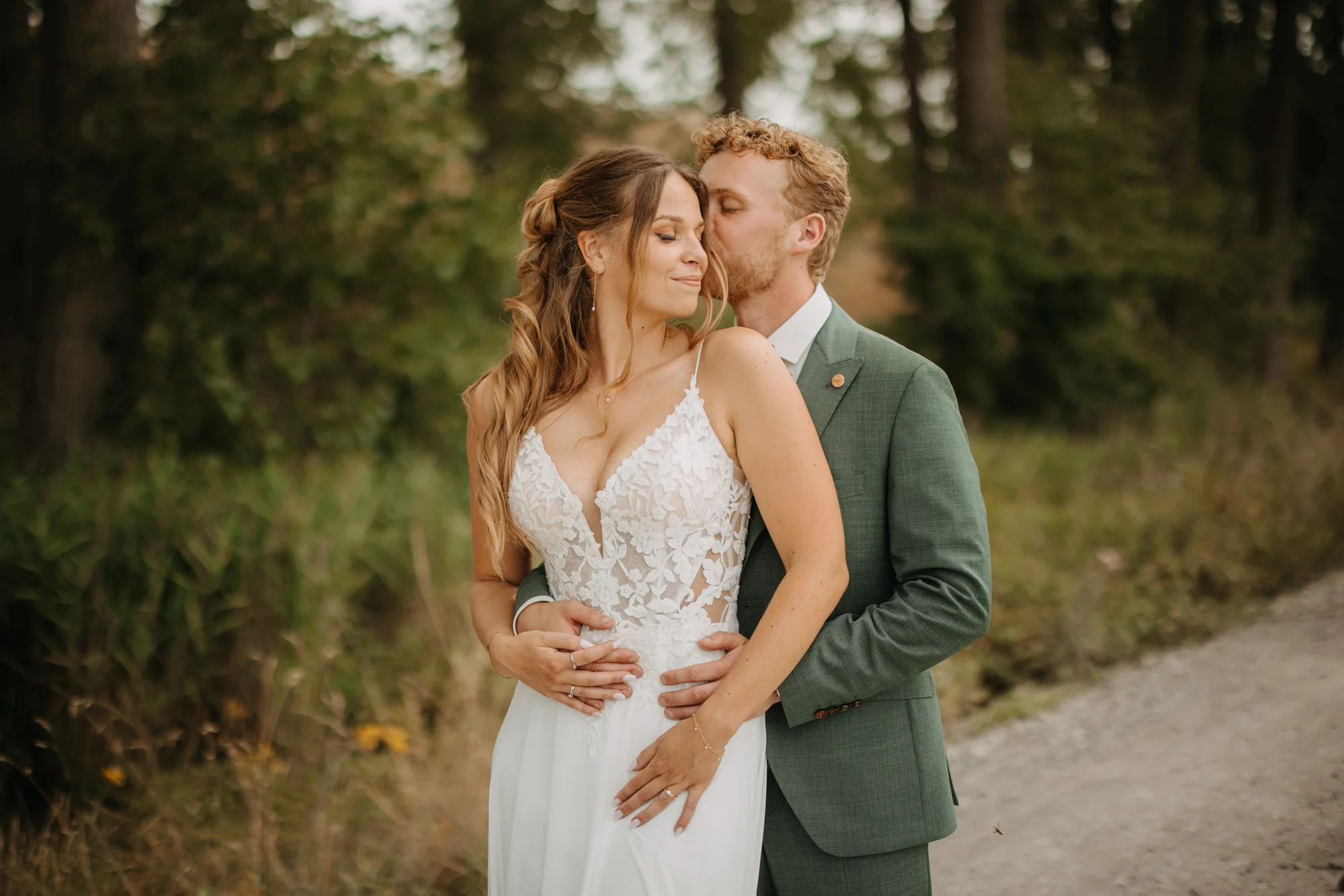 Bruidspaar tijdens de trouwshoot – trouwfotografie Storytales (47)